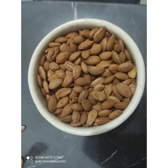 250 Gr kayısı bademi gunkurusu